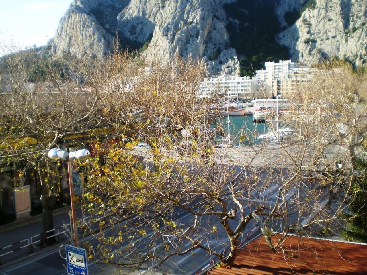Apartment Toma Omiš Eksteriør bilde