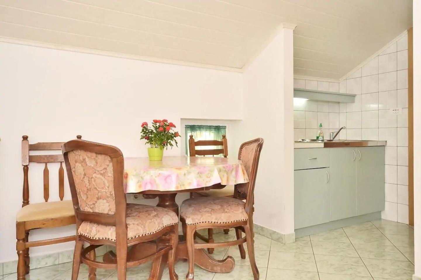 Apartment Toma Omiš Eksteriør bilde