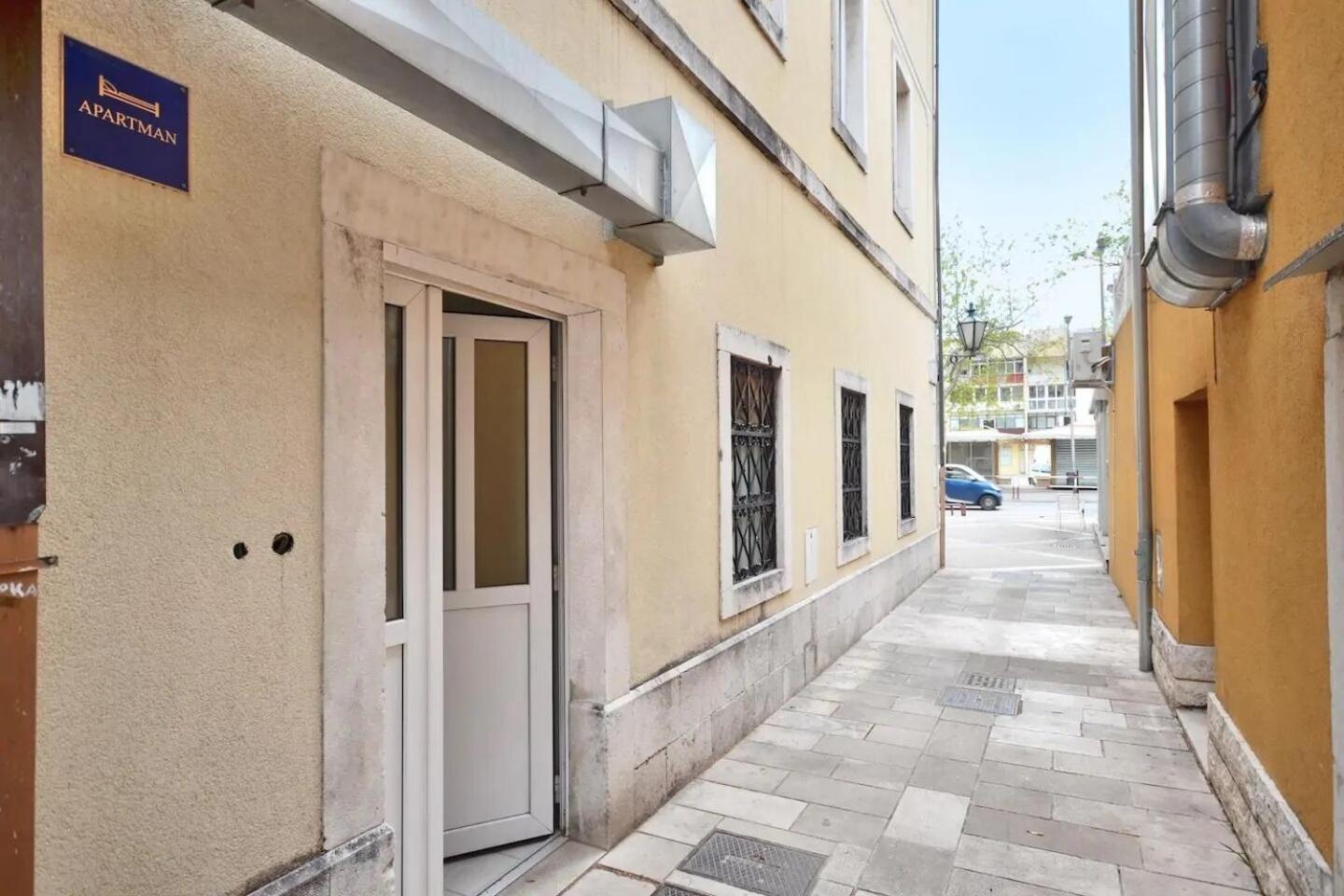 Apartment Toma Omiš Eksteriør bilde
