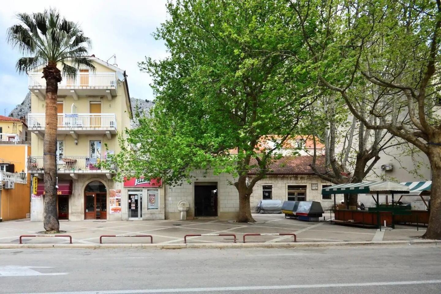 Apartment Toma Omiš Eksteriør bilde